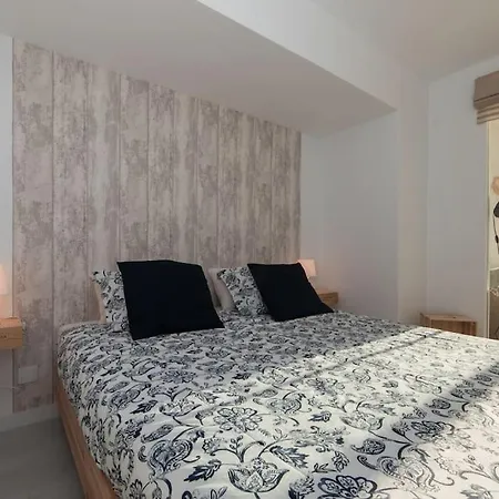 Bayview By Lovelystay Apartment